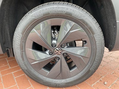 2025 Volkswagen Taos S