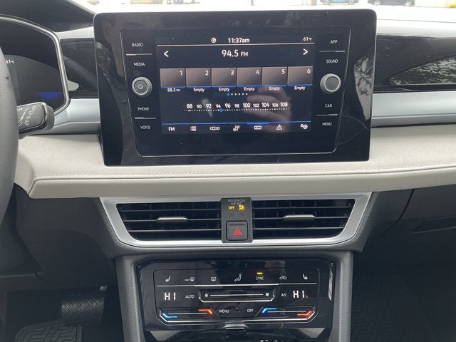 2026 Volkswagen Taos SE