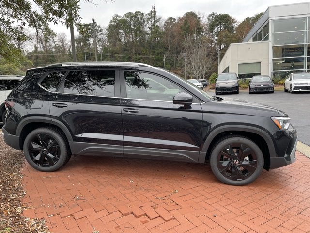 2026 Volkswagen Taos SE