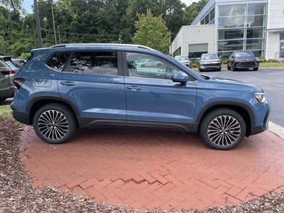 2026 Volkswagen Taos SE
