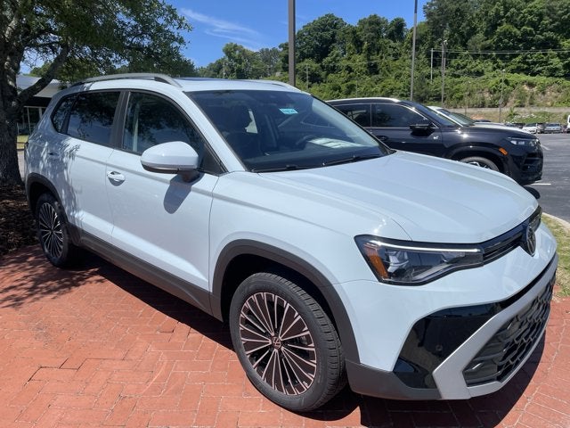 2026 Volkswagen Taos SE