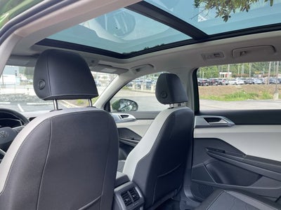 2025 Volkswagen Taos SE