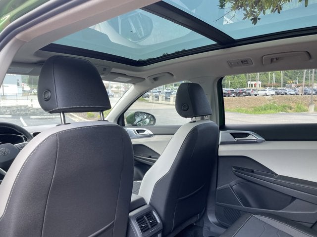 2025 Volkswagen Taos SE