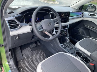 2025 Volkswagen Taos SE