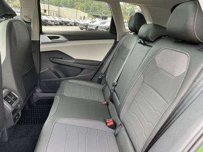 2025 Volkswagen Taos SE