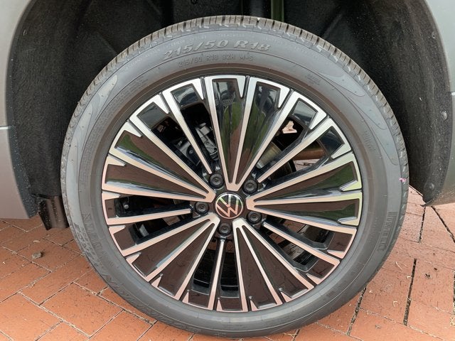 2025 Volkswagen Taos SE