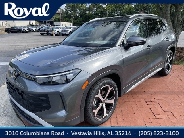 2026 Volkswagen Tiguan 2.0T SE's photo