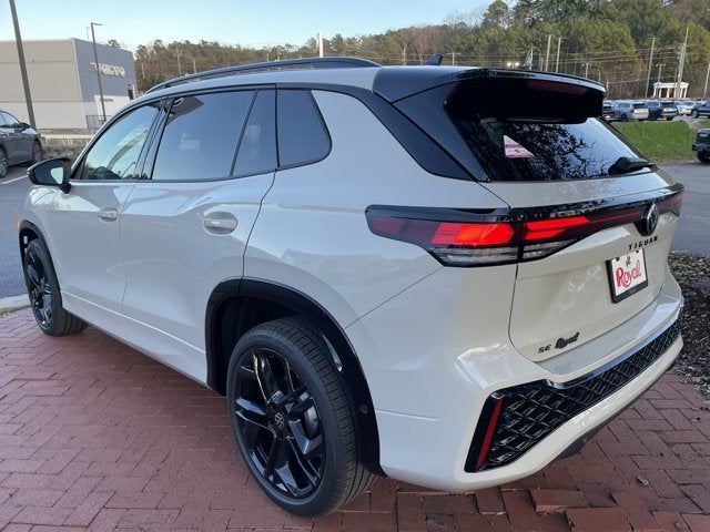 2026 Volkswagen Tiguan SE R-Line Black