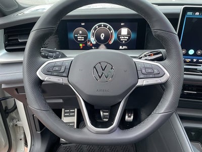 2026 Volkswagen Tiguan SE R-Line Black