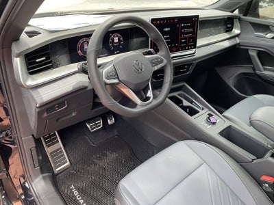 2026 Volkswagen Tiguan SE R-Line Black