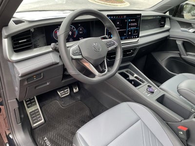 2026 Volkswagen Tiguan SE R-Line Black
