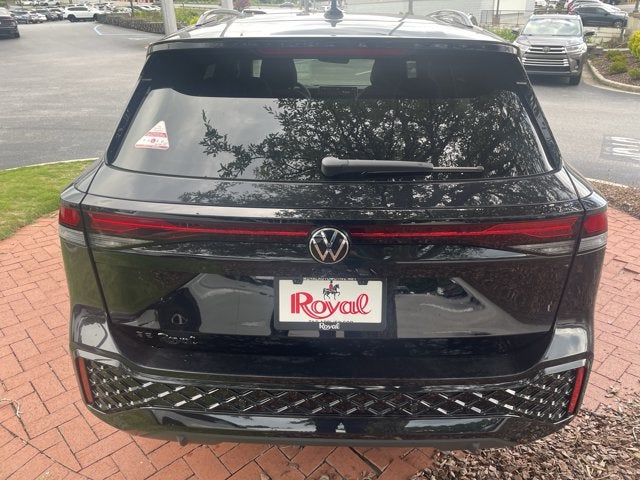 2026 Volkswagen Tiguan SE R-Line Black