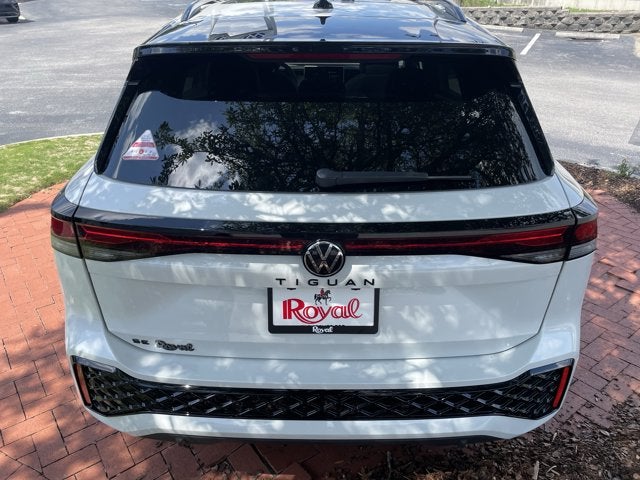 2026 Volkswagen Tiguan SE R-Line Black
