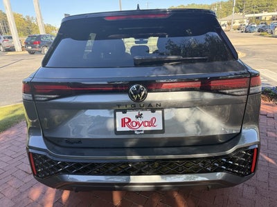 2026 Volkswagen Tiguan SE R-Line Black