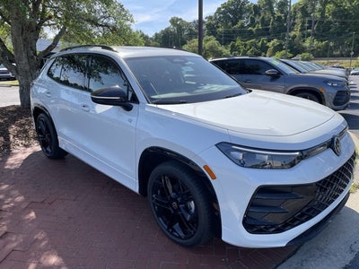 2026 Volkswagen Tiguan SE R-Line Black