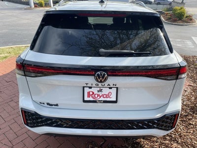 2026 Volkswagen Tiguan SE R-Line Black