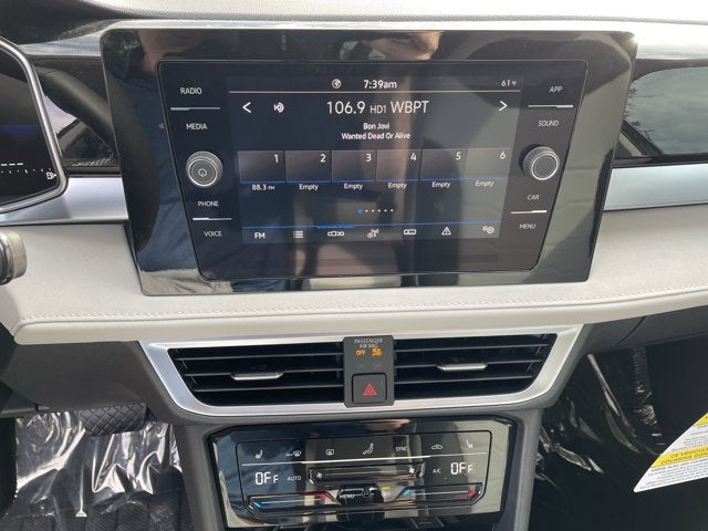 2026 Volkswagen Taos SE