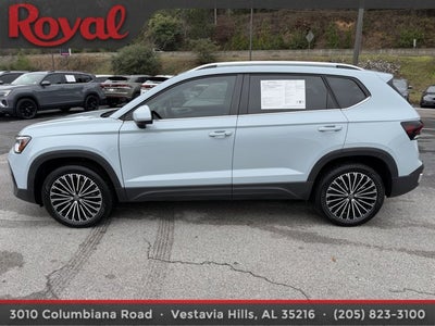 2025 Volkswagen Taos SE