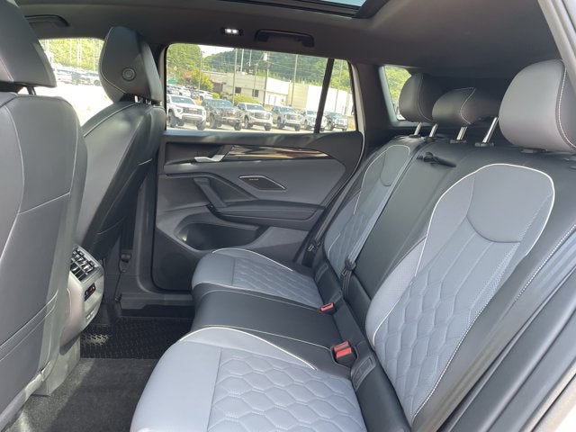 2026 Volkswagen Tiguan SEL R-Line Turbo