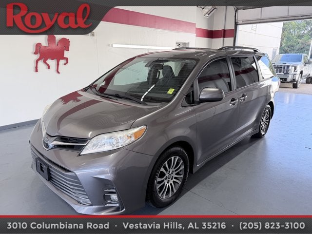 2018 Toyota Sienna XLE