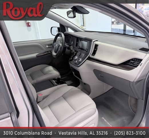 2018 Toyota Sienna XLE