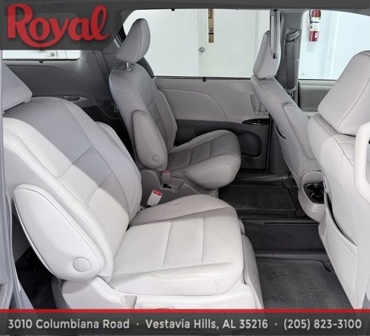 2018 Toyota Sienna XLE