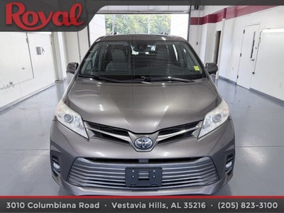 2018 Toyota Sienna XLE