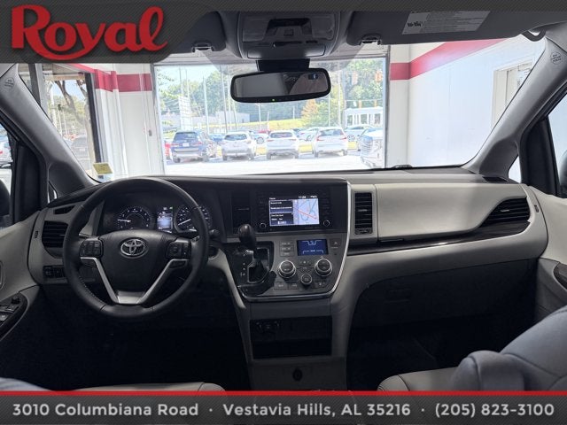 2018 Toyota Sienna XLE