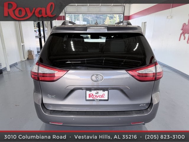2018 Toyota Sienna XLE