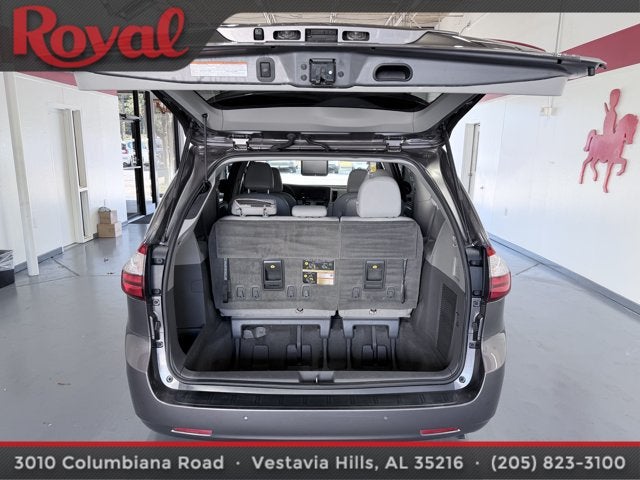 2018 Toyota Sienna XLE