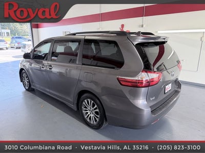 2018 Toyota Sienna XLE
