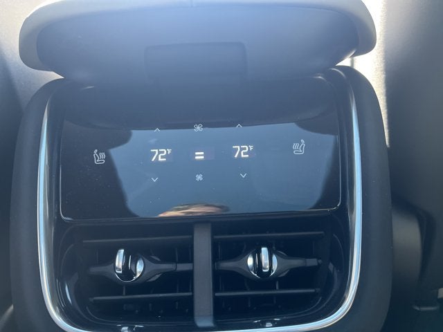 2025 Volvo EX90 Plus