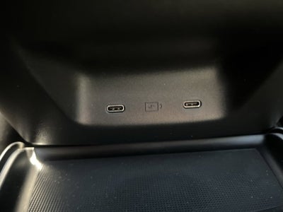 2025 Volvo EX90 Plus