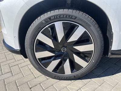 2025 Volvo EX90 Plus