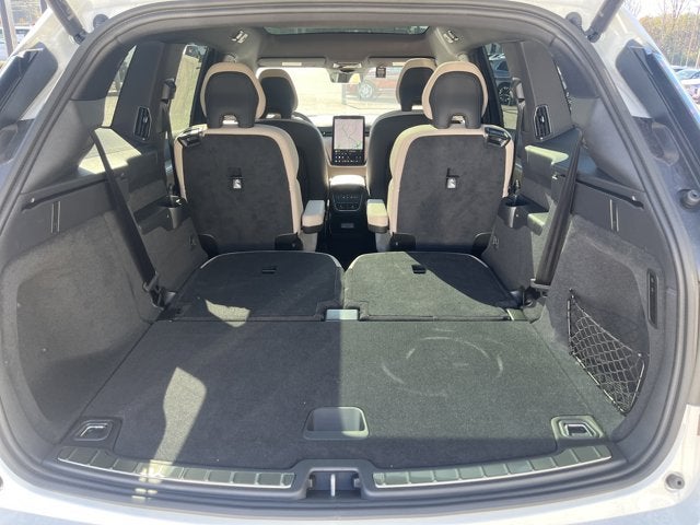 2025 Volvo EX90 Plus