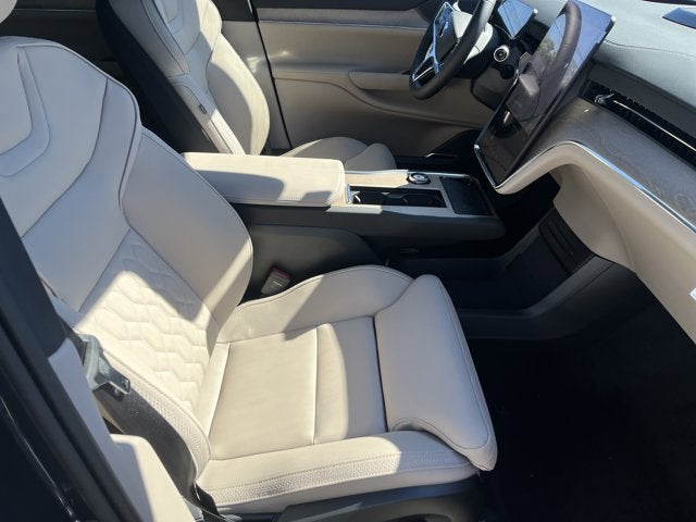 2025 Volvo EX90 Ultra