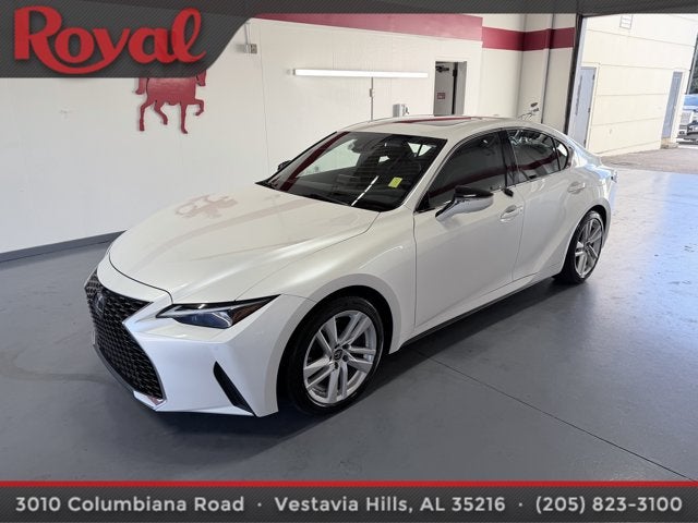 2022 Lexus IS