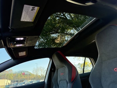 2026 Volkswagen Golf GTI SE