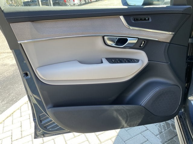 2026 Volvo XC90 Plus