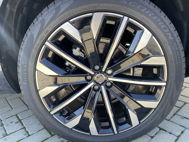 2026 Volvo XC90 Plus