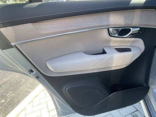 2026 Volvo XC90 Plus