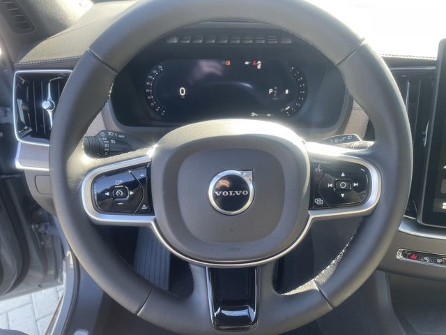 2026 Volvo XC90 Plus