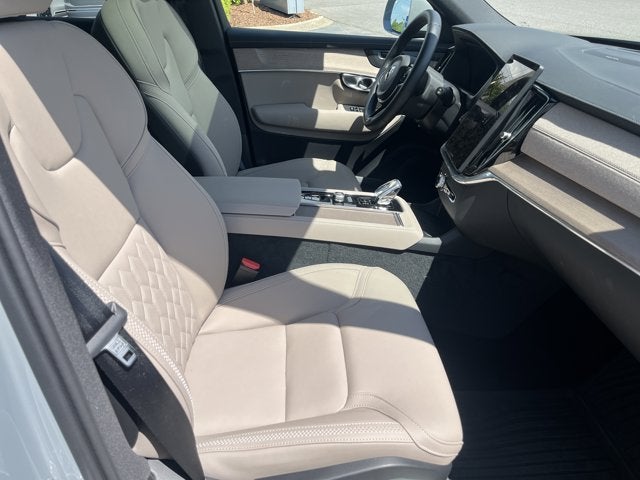 2026 Volvo XC90 Plus