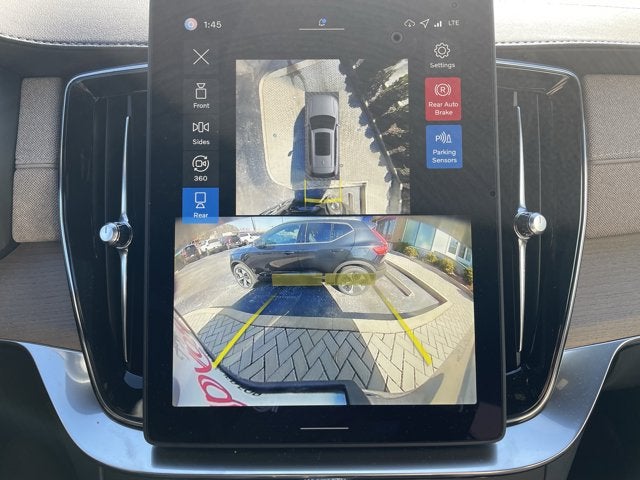 2026 Volvo XC90 Plus