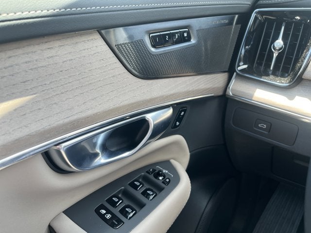 2026 Volvo XC90 Plus