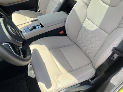 2026 Volvo XC90 Plus