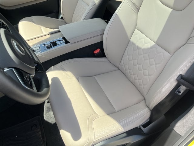 2026 Volvo XC90 Plus