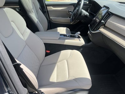 2026 Volvo XC90 Plus