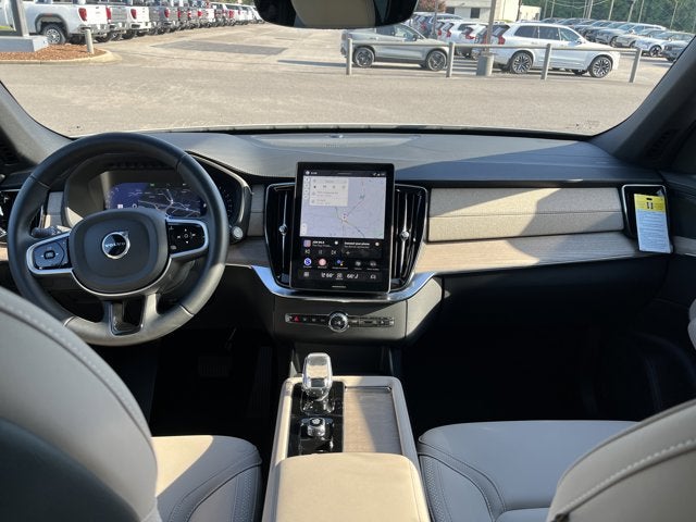 2026 Volvo XC90 Plus