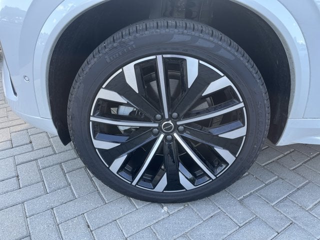 2026 Volvo XC90 Plus